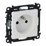 VALENA LIFE - Gniazdo zasilające 2P+Z z przesłoną zaciski sprężynowe BIAŁY Legrand 753180