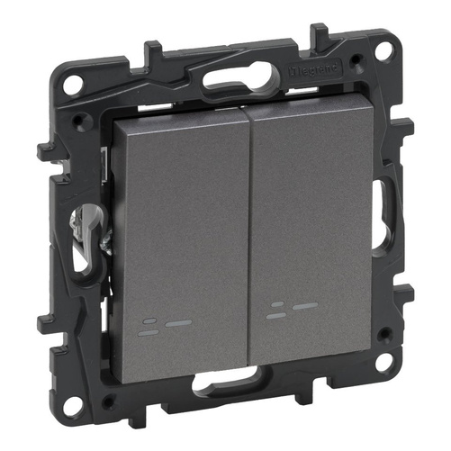 Niloe Step - Łącznik schodowy podwójny podświetlany 10 AX - Stalowy Legrand 863418