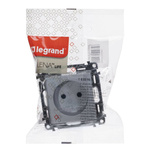 VALENA LIFE - Gniazdo 2P z przesłoną ALUMINIUM 16 A – 250 V~ Legrand 753316