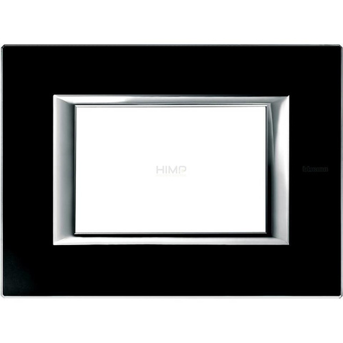 AXOLUTE - Ramka protokątna 3 moduły BLACK GLASS Bticino HA4803VNN