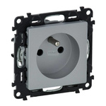 VALENA LIFE - Gniazdo zasilające 2P+Z z przesłoną zaciski sprężynowe ALUMINIUM Legrand 753380