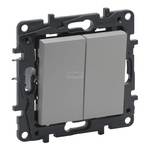 Niloe Step - Łącznik schodowy podwójny 10 AX - Aluminium Legrand 863308