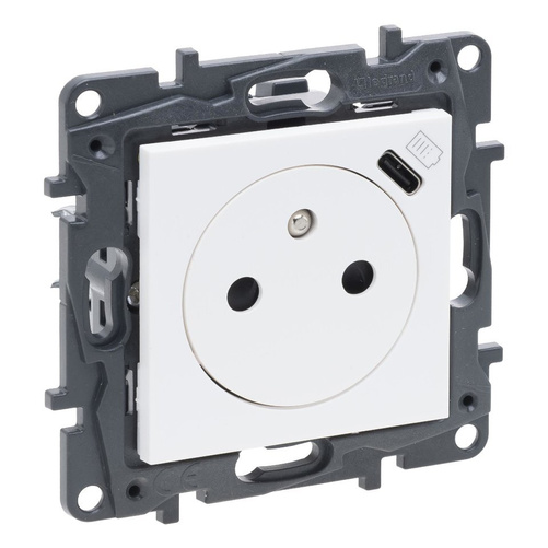 Niloe Step - Gniazdo 2P+Z 16 A - 230 V~ + ładowarka USB typ C - 1500 mA - z przesłoną, zaciski automatyczne - Białe  Legrand 863138