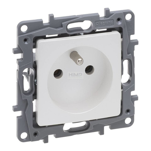 Niloe Selection - Gniazdo 2P+Z 16 A - 250 V~
(bez przesłony, zaciski śrubowe) - Perła Legrand 762440