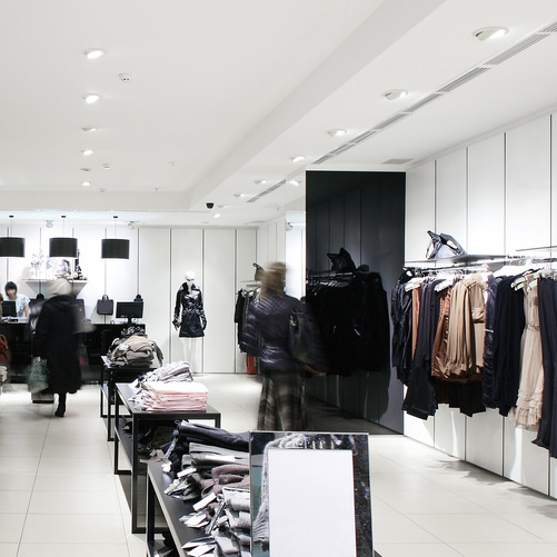 CEL MONA 4 930 27W 230V 24st Black