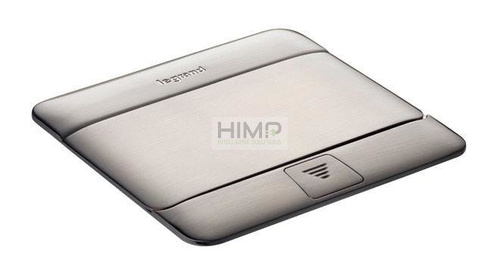 Puszka podłogowa Pop-up do wyposażenia, 3 moduły, aluminium Legrand 054010
