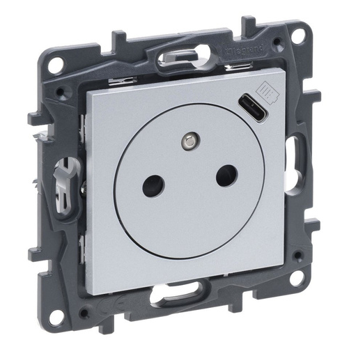Niloe Step - Gniazdo 2P+Z 16 A - 230 V~ + ładowarka USB typ C - 1500 mA - z przesłoną, zaciski automatyczne - Aluminium Legrand 863338