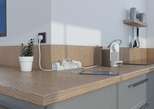 Przedłużacz narożny 4X2P+Z Biały z przewodem 1m Legrand 049404