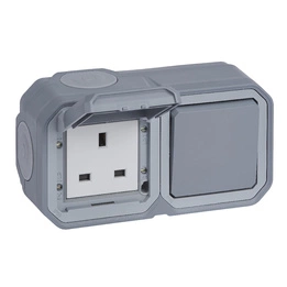 Nowe Plexo - Gniazdo standard brytyjski 2P+Z + łącznik schodowy, komplet natynkowy 16A- 250V~ - szare - Legrand 069750L